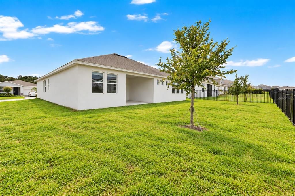 For Sale: $479,000 (4 beds, 3 baths, 2528 Square Feet)