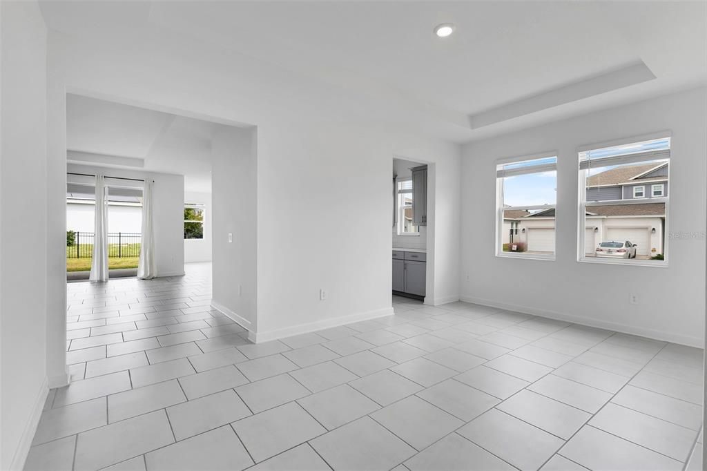 For Sale: $479,000 (4 beds, 3 baths, 2528 Square Feet)