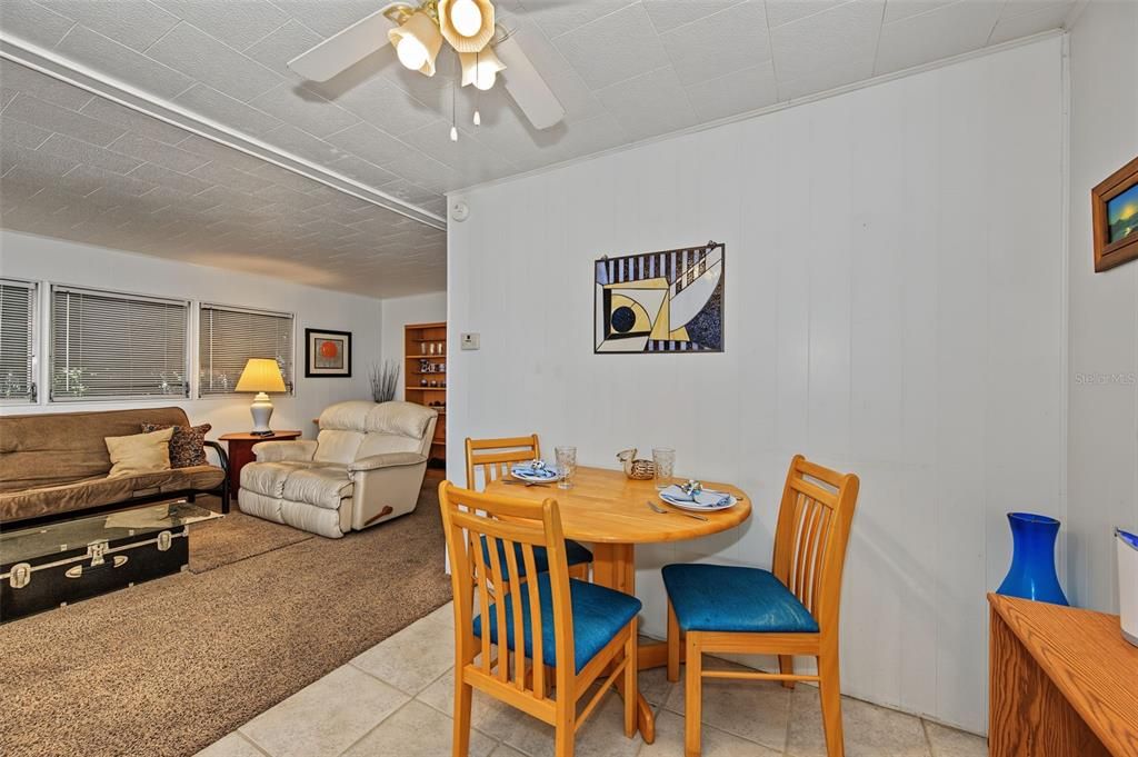 For Sale: $80,000 (1 beds, 1 baths, 600 Square Feet)