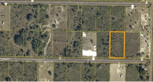На продажу: $40,000 (1.25 acres)