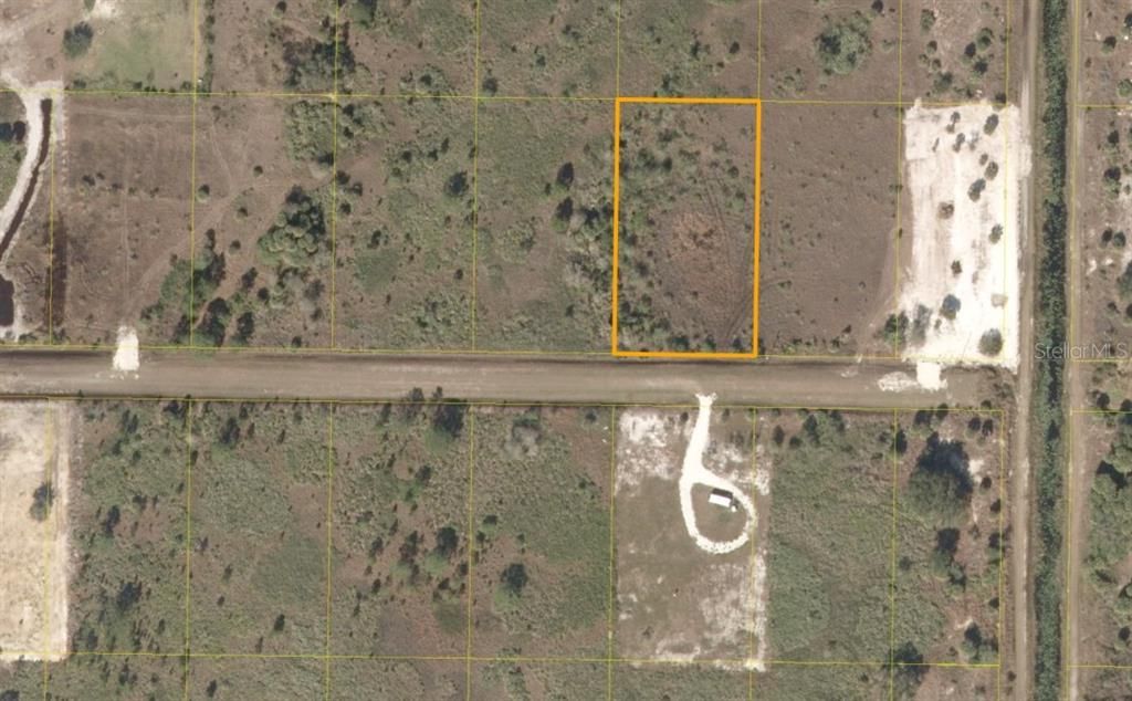На продажу: $40,000 (1.25 acres)