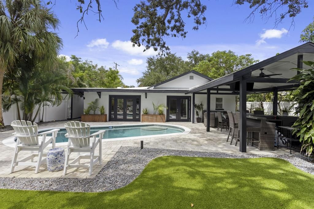 For Sale: $899,999 (3 beds, 3 baths, 2778 Square Feet)