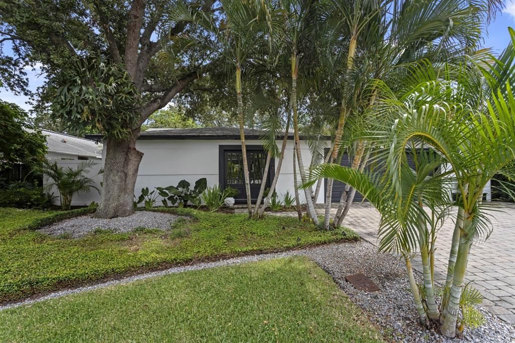 For Sale: $899,999 (3 beds, 3 baths, 2778 Square Feet)