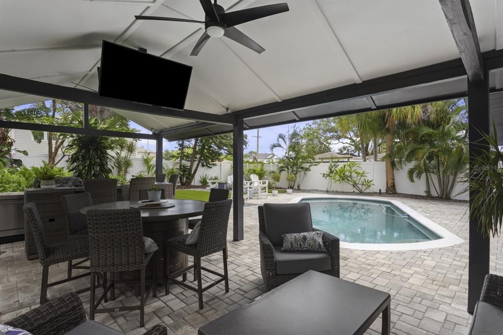 For Sale: $899,999 (3 beds, 3 baths, 2778 Square Feet)