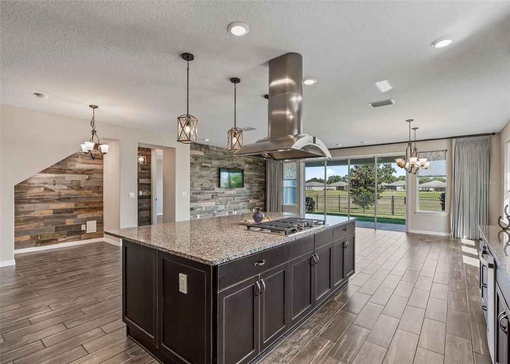 For Sale: $495,000 (3 beds, 3 baths, 2348 Square Feet)