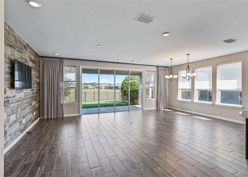 For Sale: $495,000 (3 beds, 3 baths, 2348 Square Feet)