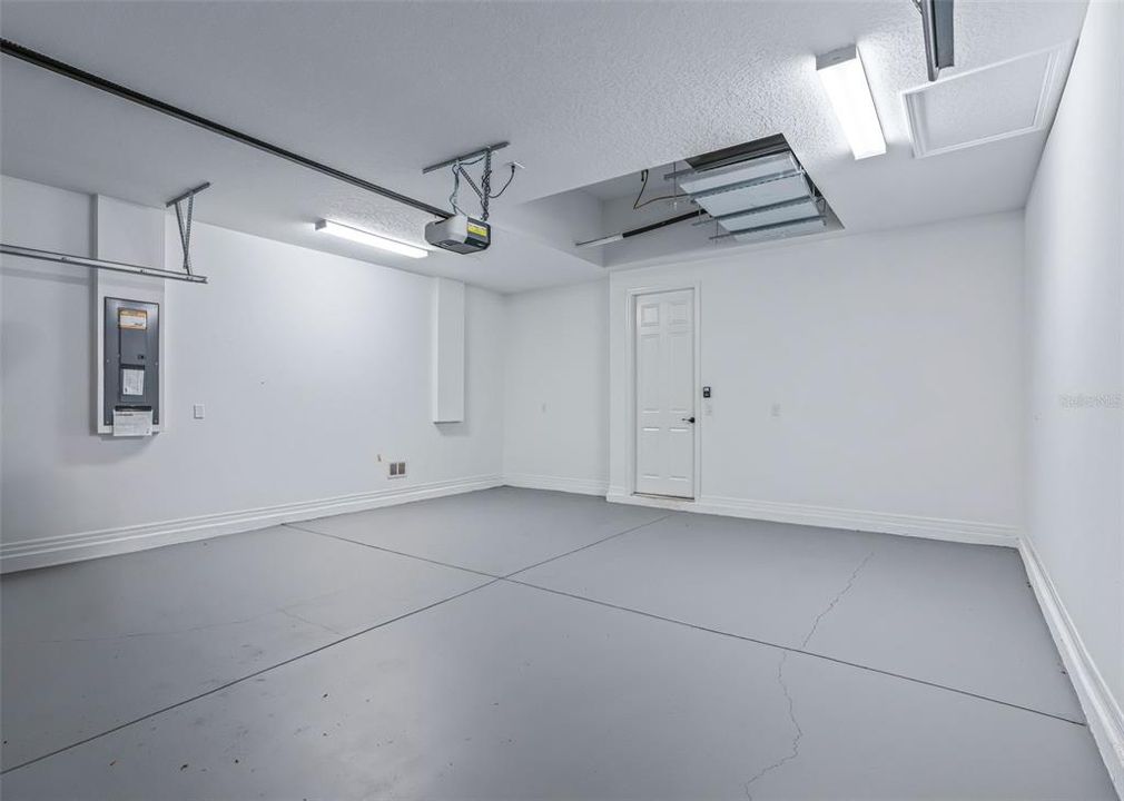 For Sale: $495,000 (3 beds, 3 baths, 2348 Square Feet)