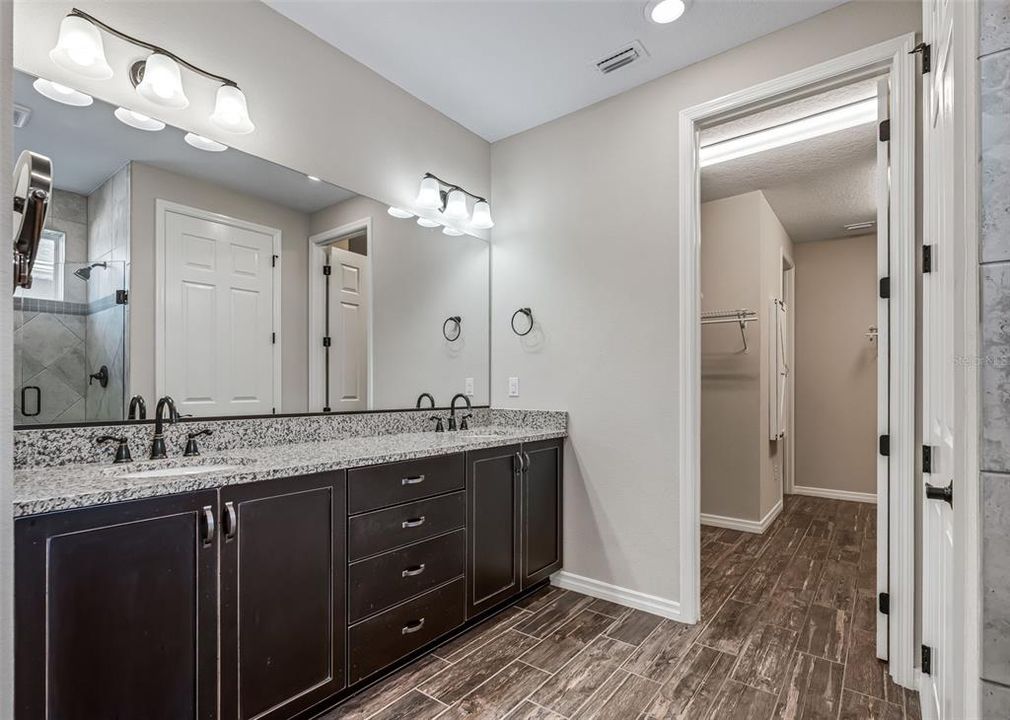 For Sale: $495,000 (3 beds, 3 baths, 2348 Square Feet)