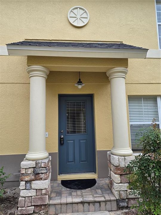 For Rent: $1,950 (3 beds, 2 baths, 1408 Square Feet)
