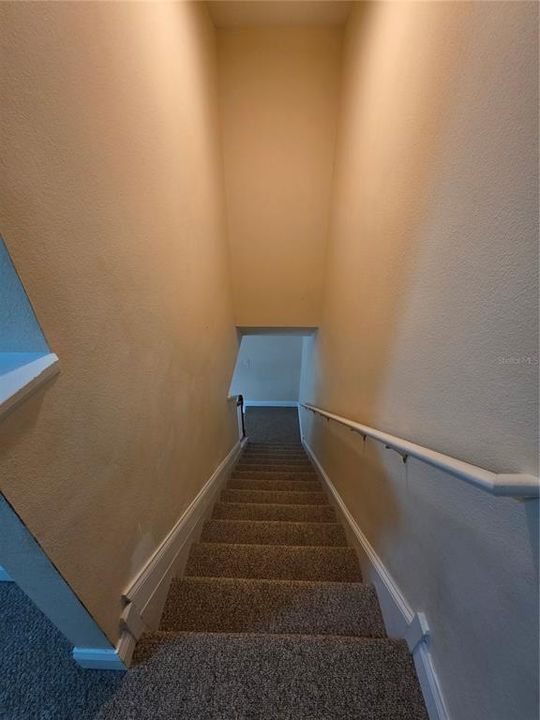 For Rent: $1,950 (3 beds, 2 baths, 1408 Square Feet)