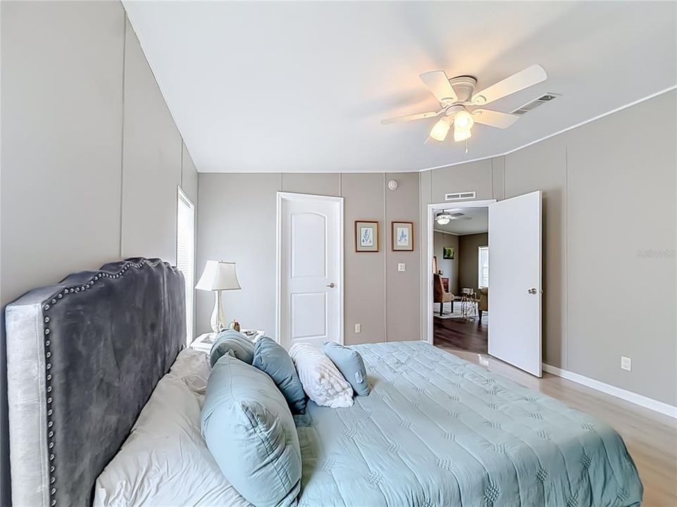 На продажу: $249,950 (3 спален, 2 ванн, 1186 Квадратных фут)