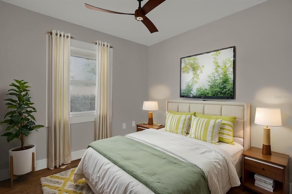 For Sale: $305,000 (3 beds, 1 baths, 1275 Square Feet)