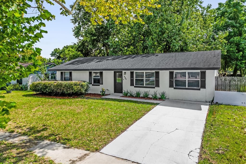 For Sale: $305,000 (3 beds, 1 baths, 1275 Square Feet)