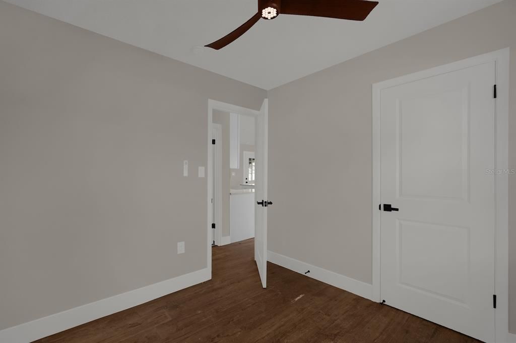 For Sale: $305,000 (3 beds, 1 baths, 1275 Square Feet)