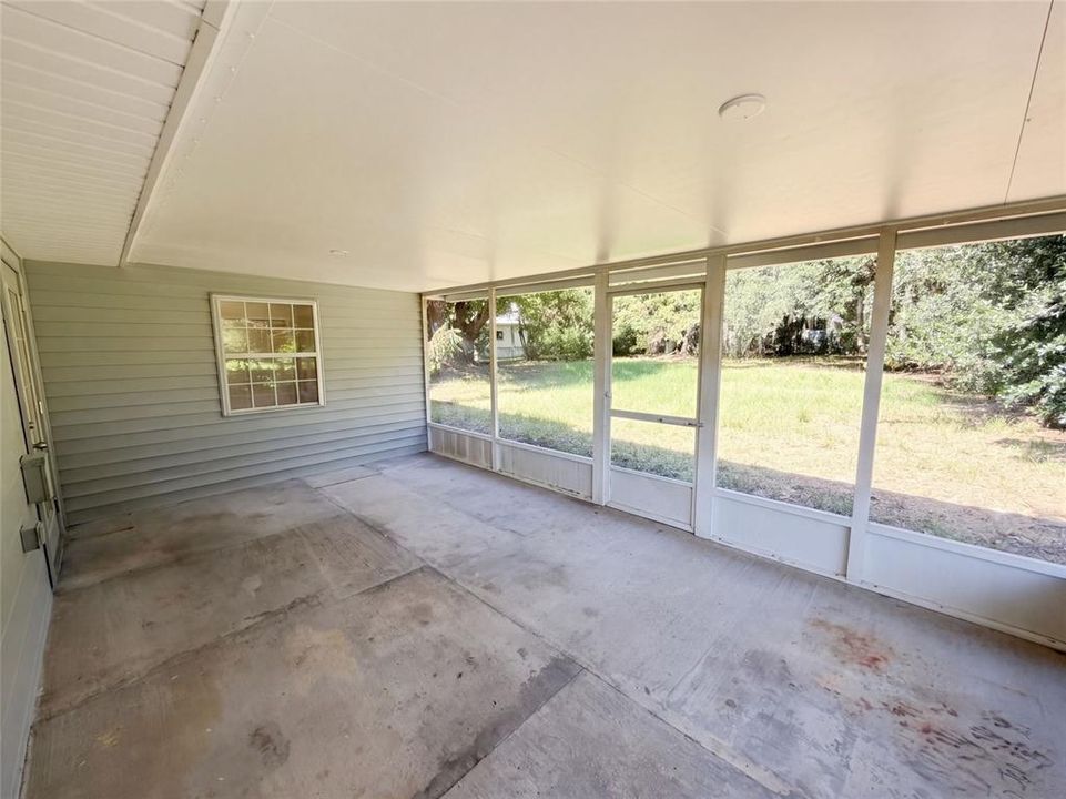 For Sale: $416,000 (4 beds, 2 baths, 2150 Square Feet)