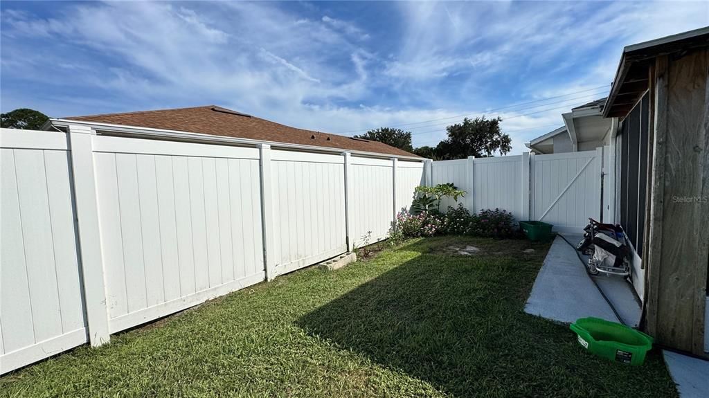 На продажу: $320,000 (3 спален, 2 ванн, 1650 Квадратных фут)