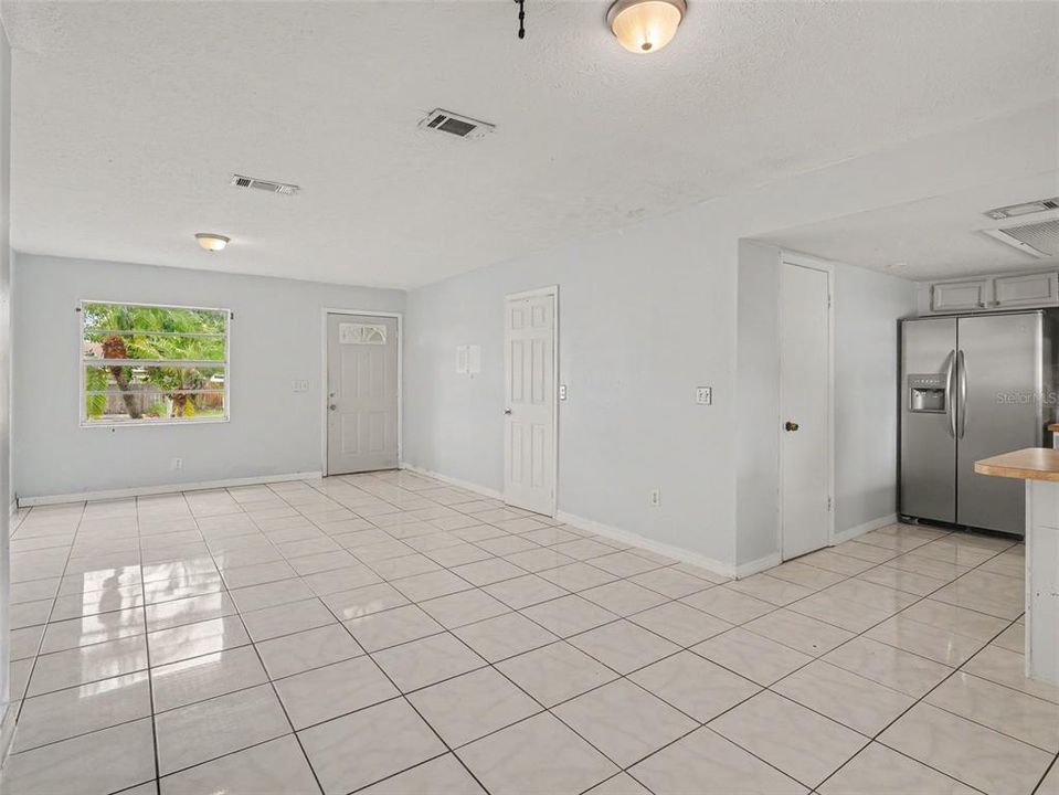 For Sale: $213,950 (3 beds, 2 baths, 1265 Square Feet)