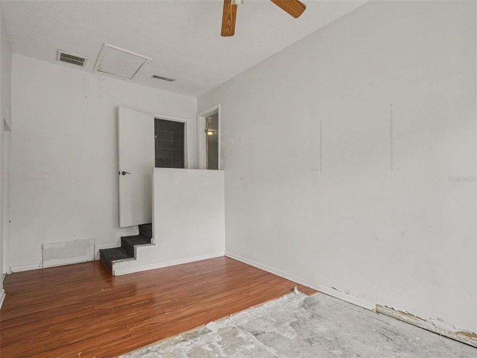 For Sale: $213,950 (3 beds, 2 baths, 1265 Square Feet)