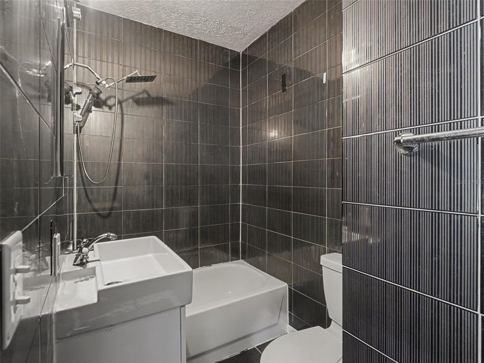 For Sale: $213,950 (3 beds, 2 baths, 1265 Square Feet)