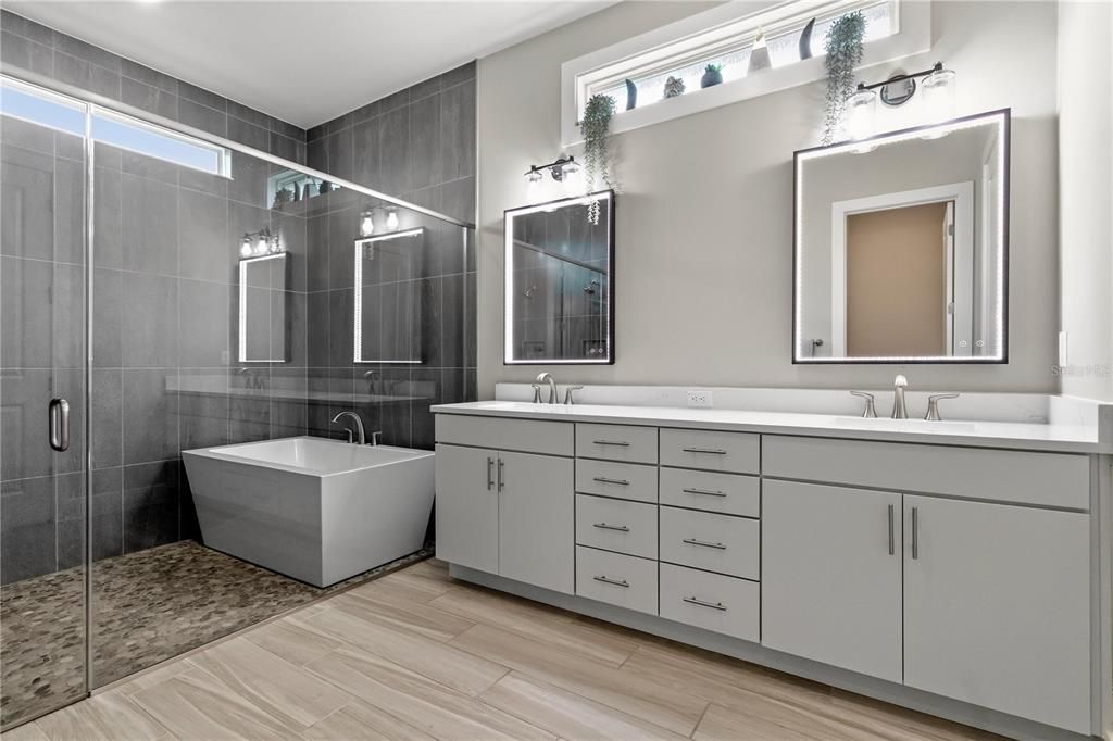 For Sale: $1,015,000 (5 beds, 3 baths, 3188 Square Feet)