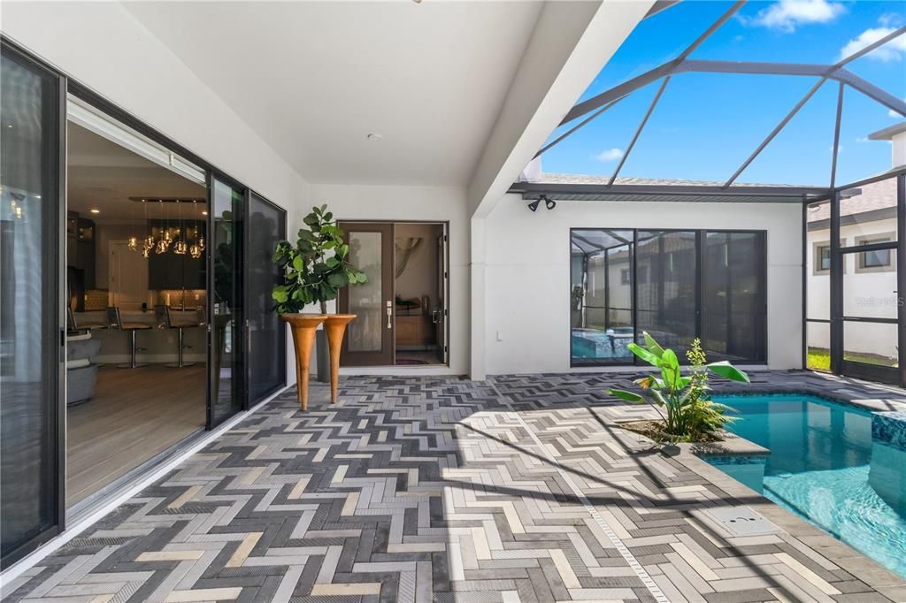 For Sale: $1,015,000 (5 beds, 3 baths, 3188 Square Feet)