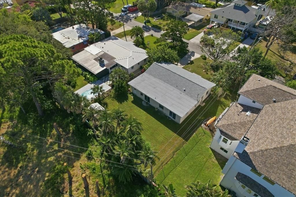 На продажу: $389,900 (0.18 acres)