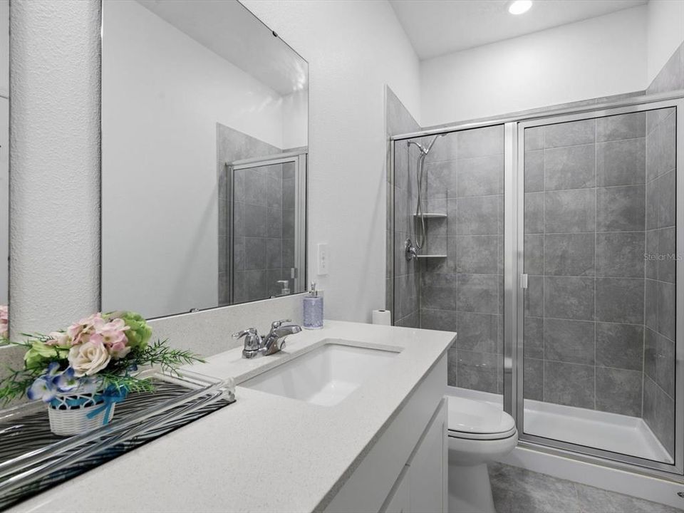For Rent: $2,350 (4 beds, 2 baths, 2135 Square Feet)