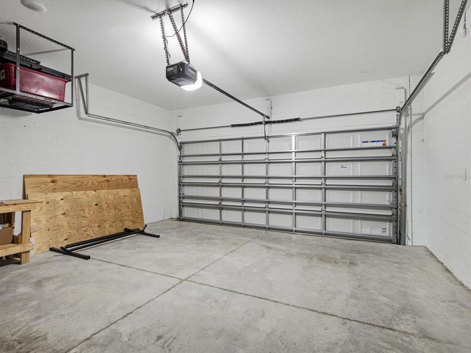 For Rent: $2,350 (4 beds, 2 baths, 2135 Square Feet)