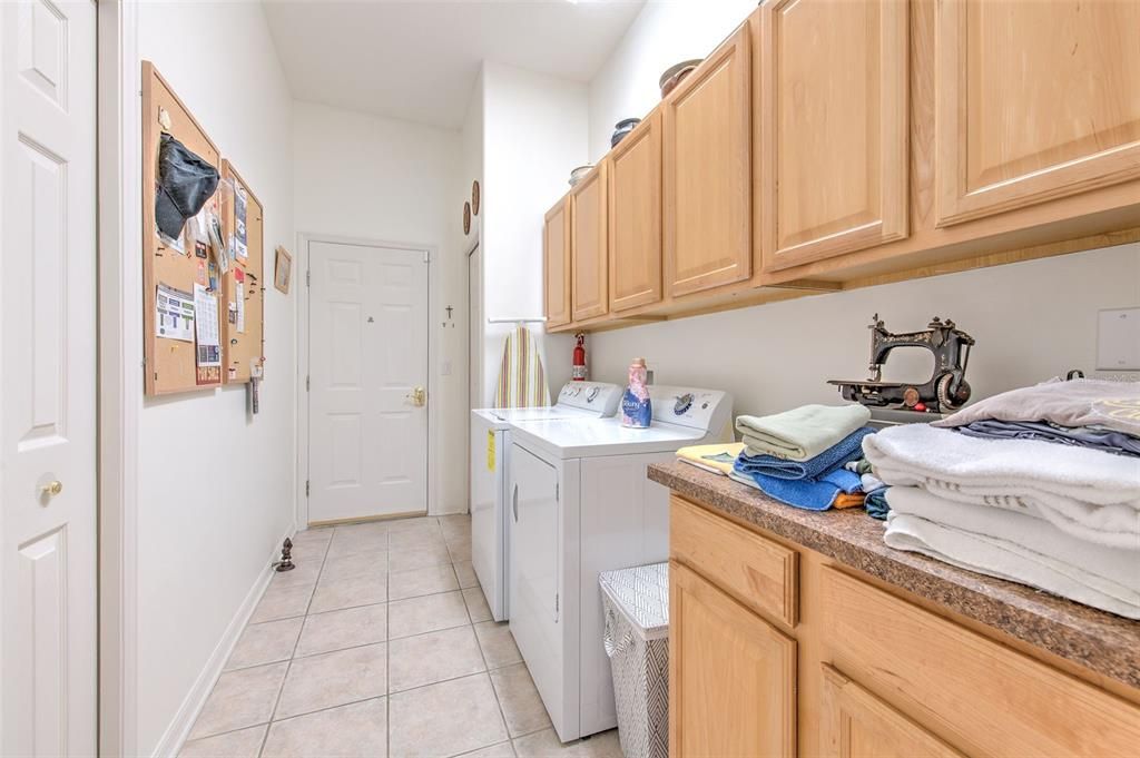For Sale: $670,000 (5 beds, 3 baths, 2801 Square Feet)