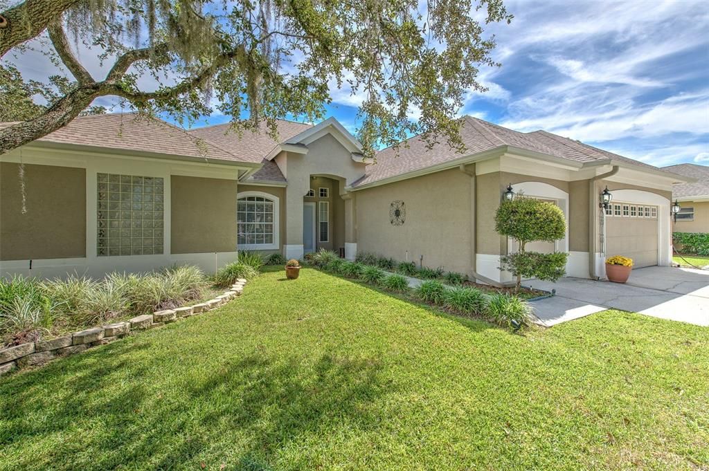 For Sale: $670,000 (5 beds, 3 baths, 2801 Square Feet)