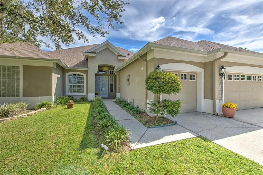 For Sale: $670,000 (5 beds, 3 baths, 2801 Square Feet)