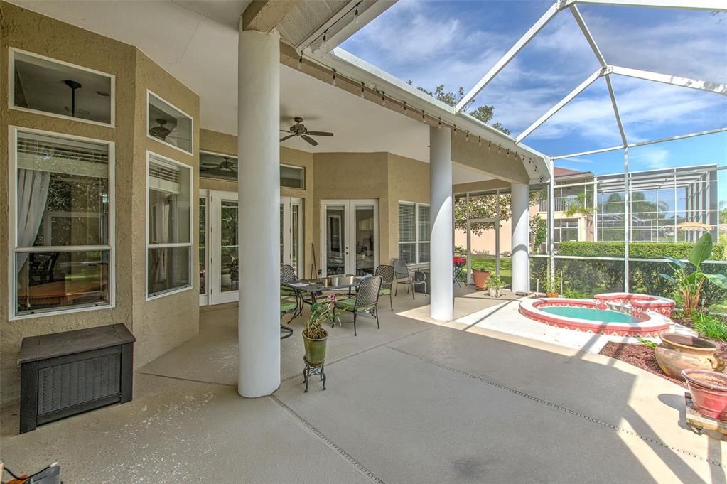 For Sale: $670,000 (5 beds, 3 baths, 2801 Square Feet)