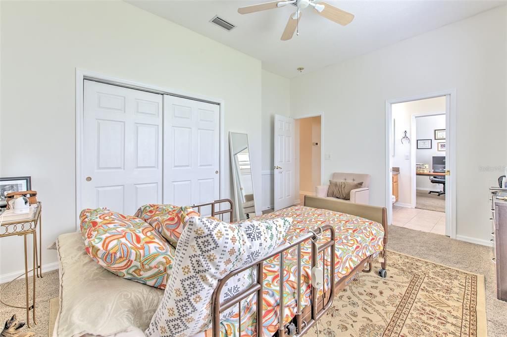 For Sale: $670,000 (5 beds, 3 baths, 2801 Square Feet)