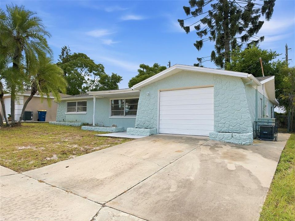 En Venta: $215,000 (2 camas, 1 baños, 1247 Pies cuadrados)