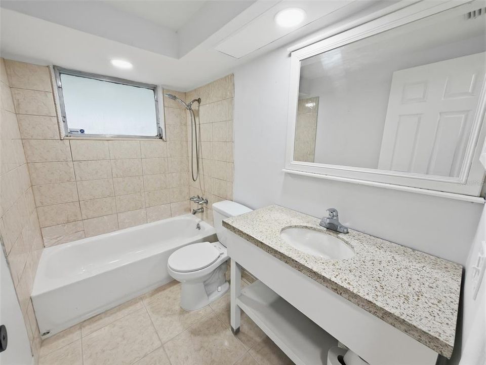 En Venta: $215,000 (2 camas, 1 baños, 1247 Pies cuadrados)