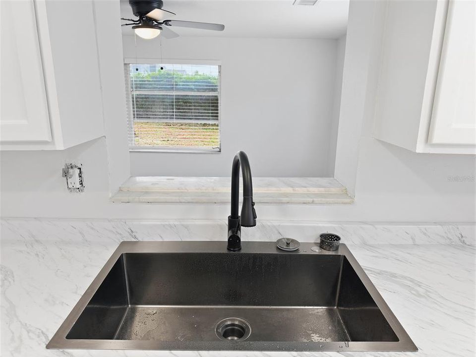 En Venta: $215,000 (2 camas, 1 baños, 1247 Pies cuadrados)