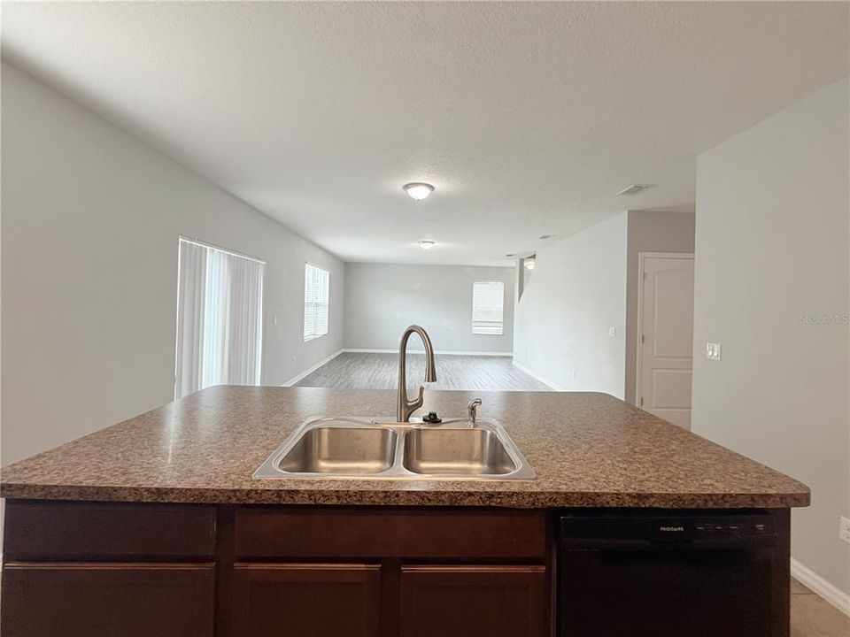 For Rent: $2,400 (4 beds, 2 baths, 2427 Square Feet)
