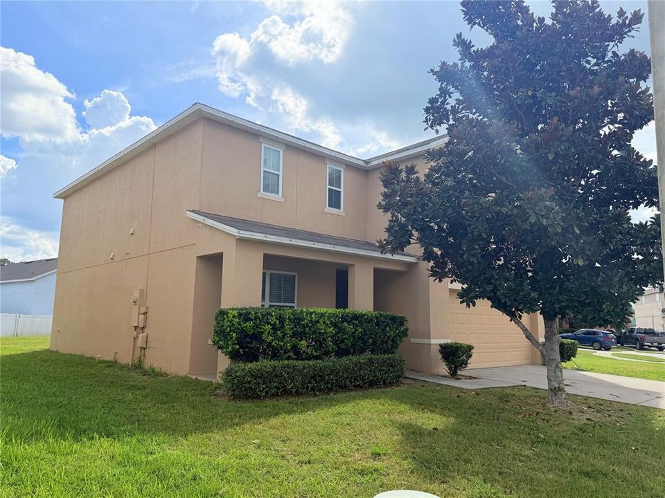 For Rent: $2,400 (4 beds, 2 baths, 2427 Square Feet)