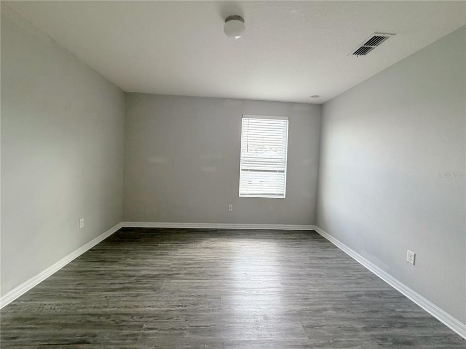 For Rent: $2,400 (4 beds, 2 baths, 2427 Square Feet)