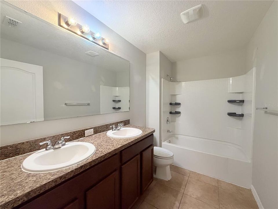 For Rent: $2,400 (4 beds, 2 baths, 2427 Square Feet)