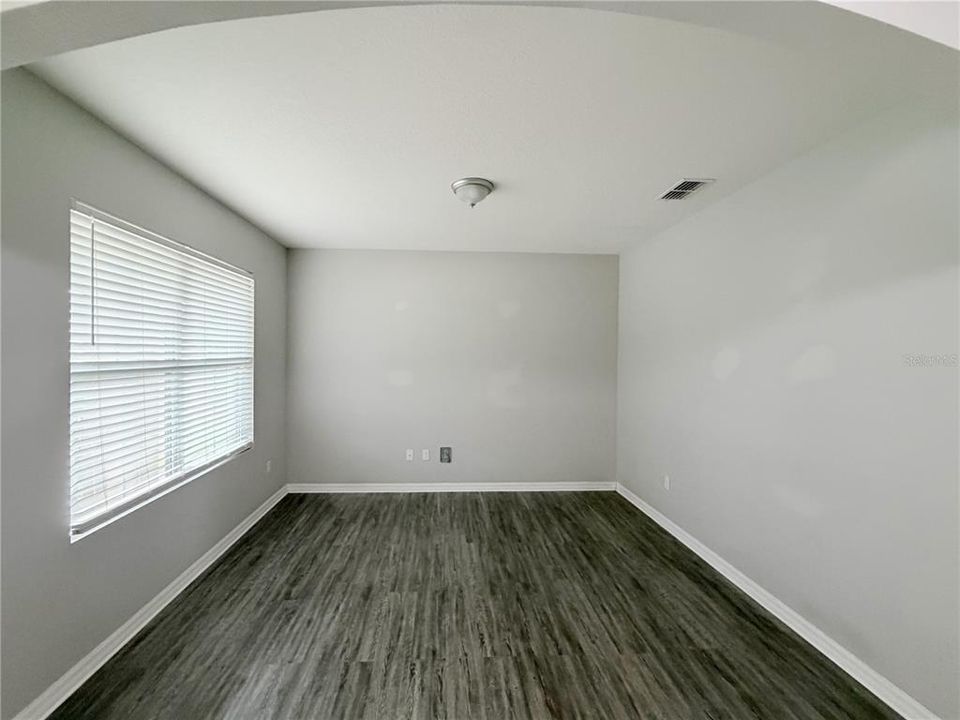 For Rent: $2,400 (4 beds, 2 baths, 2427 Square Feet)