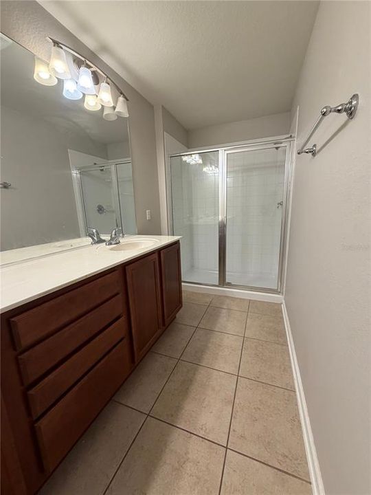 For Rent: $2,700 (3 beds, 2 baths, 1680 Square Feet)