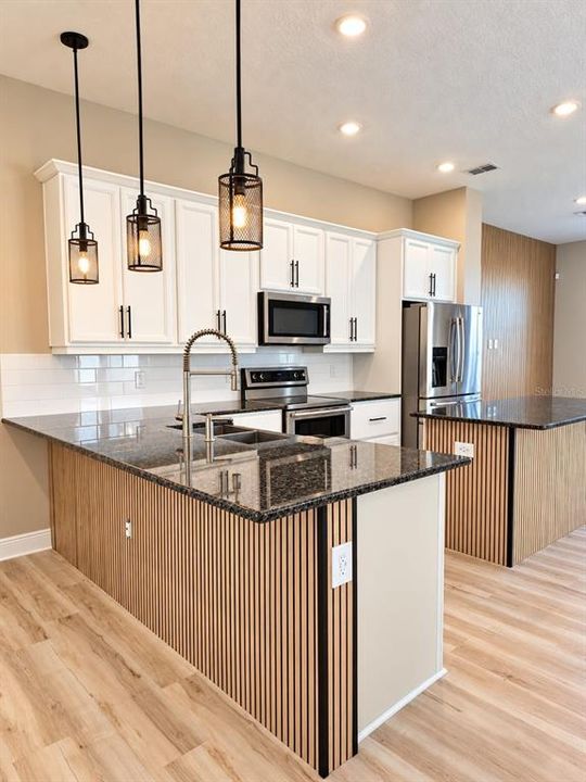 For Sale: $630,000 (4 beds, 3 baths, 2454 Square Feet)