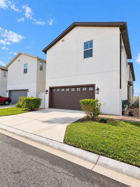 For Sale: $630,000 (4 beds, 3 baths, 2454 Square Feet)