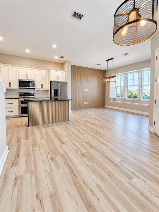 For Sale: $630,000 (4 beds, 3 baths, 2454 Square Feet)