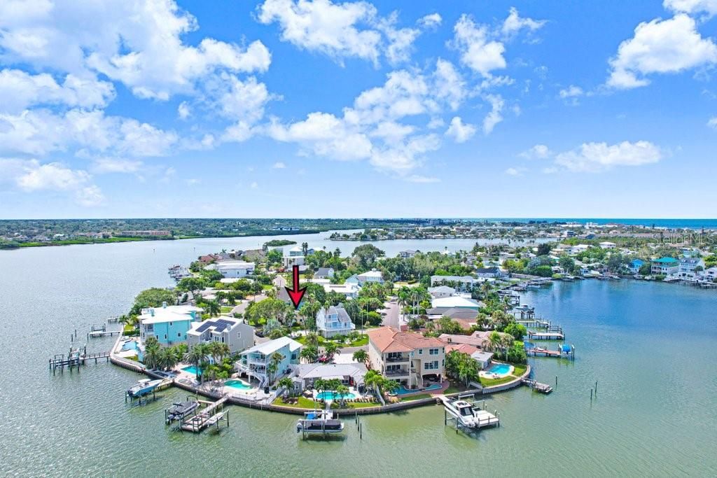 На продажу: $515,000 (0.12 acres)
