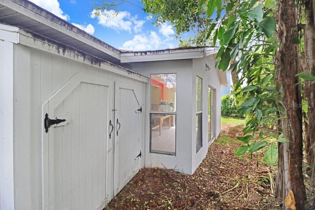 На продажу: $515,000 (0.12 acres)