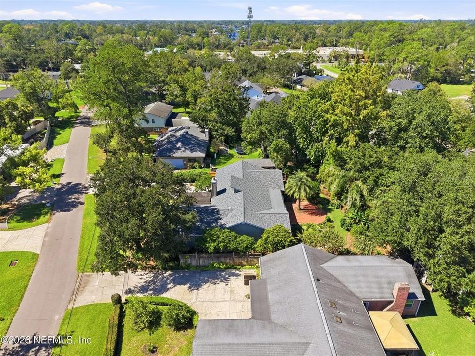 For Sale: $699,000 (4 beds, 3 baths, 2423 Square Feet)