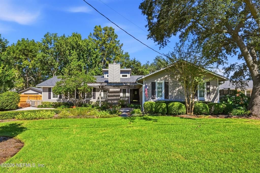 For Sale: $699,000 (4 beds, 3 baths, 2423 Square Feet)