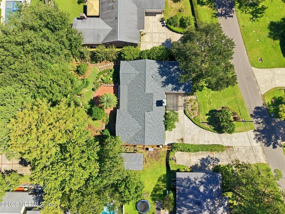 For Sale: $699,000 (4 beds, 3 baths, 2423 Square Feet)